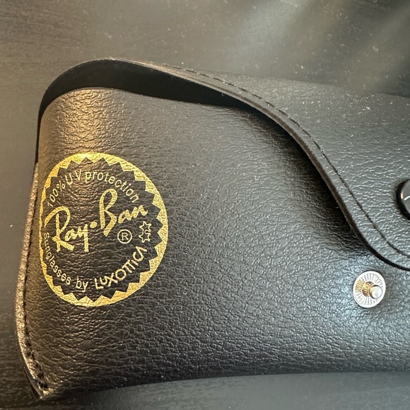 New Rayban Pouch - Picture 2 of 4